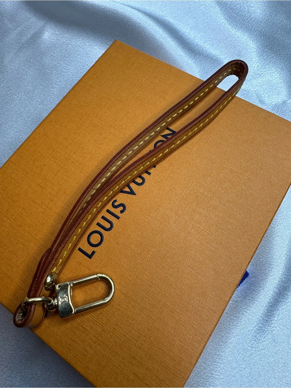 Louis Vuitton Vachetta Leather Wristlet Strap in Natural Tan